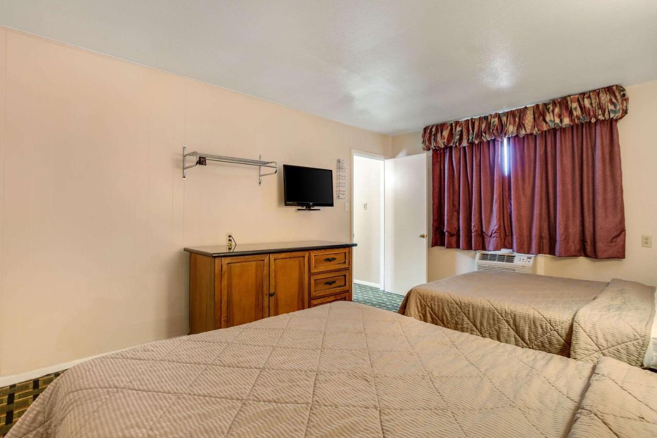 Rodeway Inn & Suites Raton Dış mekan fotoğraf