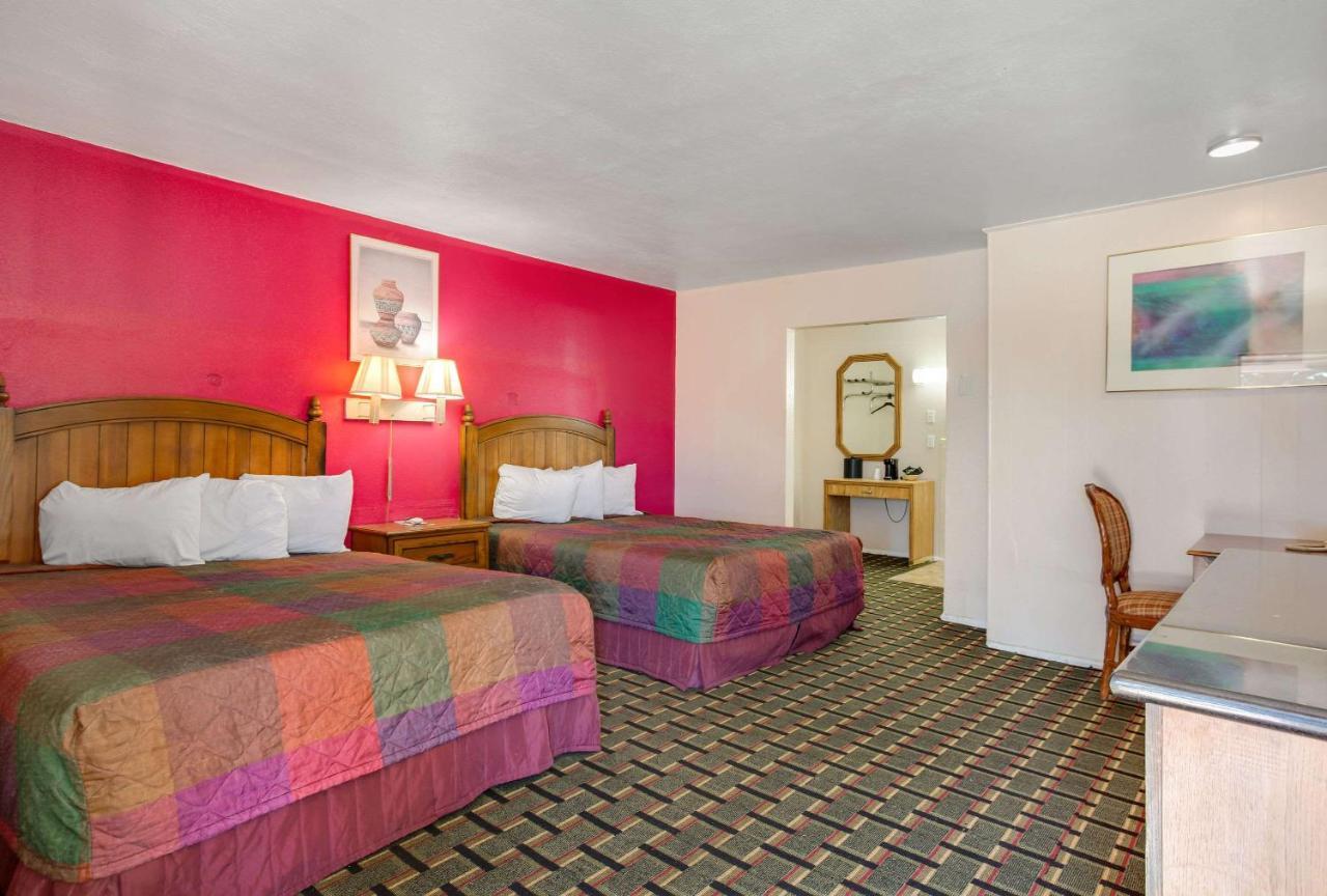 Rodeway Inn & Suites Raton Dış mekan fotoğraf